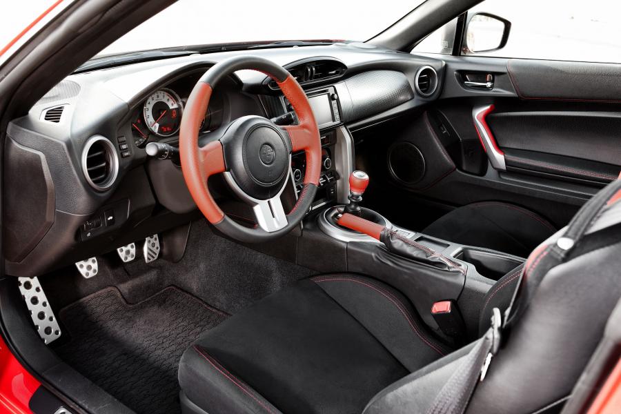  Toyota GT 86 2012 года  (фото 41 из 106)